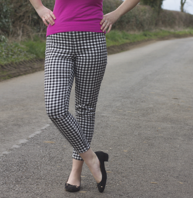 Gingham cropped trousers outfit