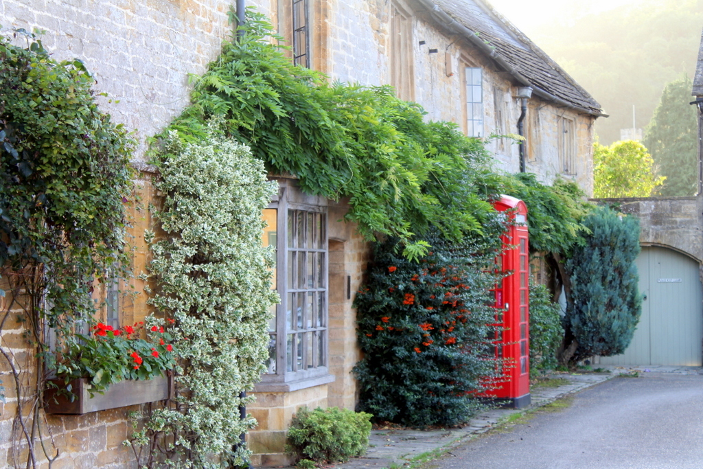 Montacute Airbnb: Estate Office, the old Dairy