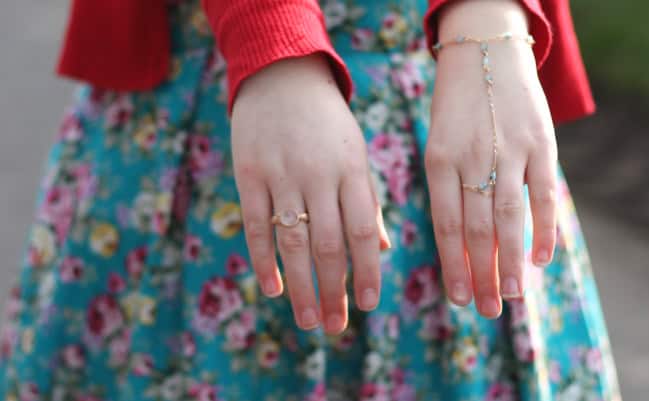 Peridot ring & Accessorize hand harness